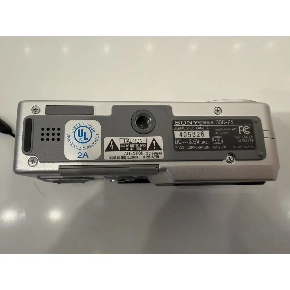 Sony Cyber-shot DSC-P5 Retro Digicam Tested Complete Bundle w/ Case New Battery